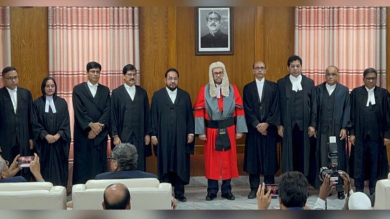 সুপ্রিম কোর্টের হাইকোর্টে ২৫ নতুন বিচারপতির শপথ গ্রহণ