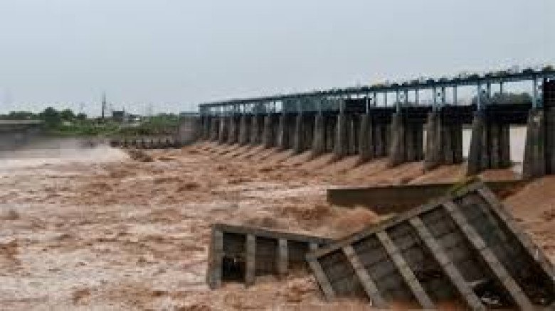 পাকিস্তানে ভয়াবহ বন্যা: কর্তারপুর মন্দির তলিয়ে গেছে, লাখো মা