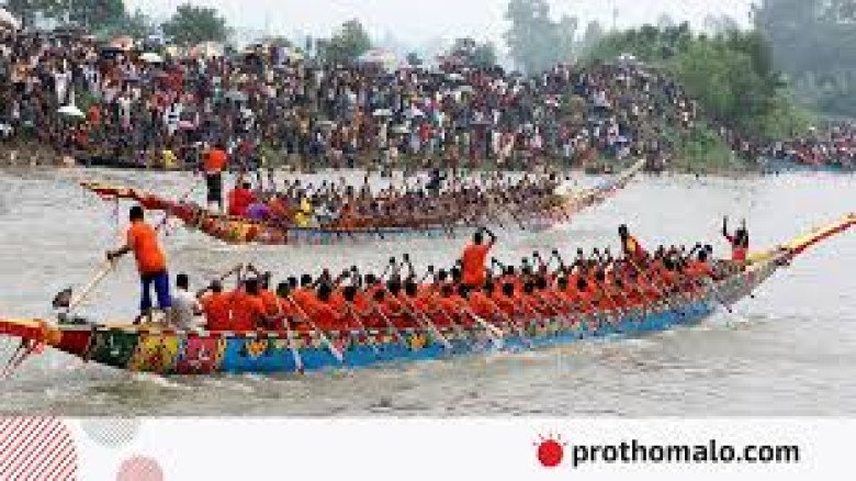 উল্লাপাড়ায় নৌকাবাইচের নৌকার সঙ্গে বরযাত্রীবাহী নৌকার সংঘর্ষে