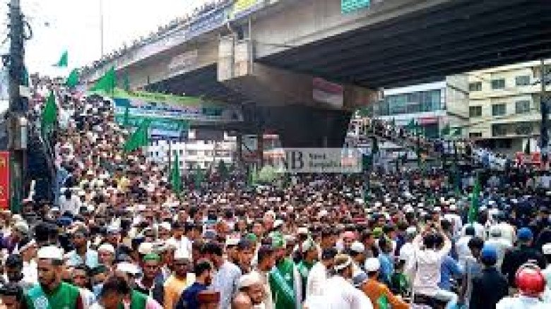 চট্টগ্রামে ৫৪তম জশনে জুলুস: লাখো মানুষের অংশগ্রহণ, রুট ছোট হ