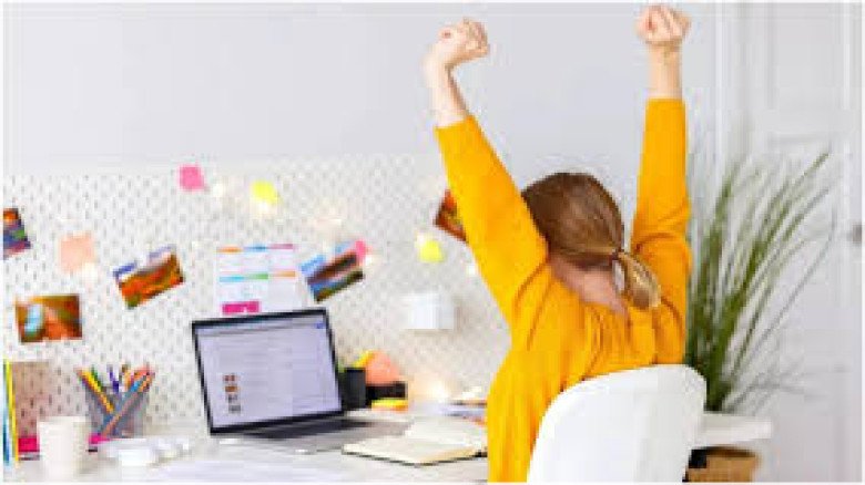 বিক্রয়কর্মীর ভুলে কপাল খুলল নারীর, লটারিতে জিতলেন ৩ লাখ ৩ হা