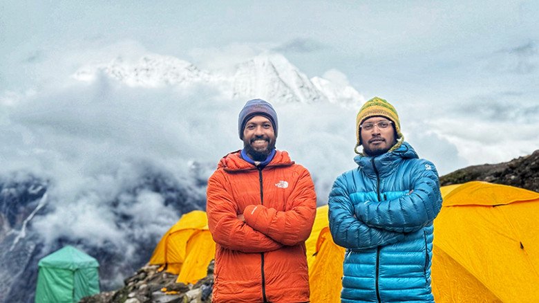 অক্সিজেন ছাড়াই মানাসলু জয়: নতুন ইতিহাস গড়লেন বাংলাদেশি পর্বত