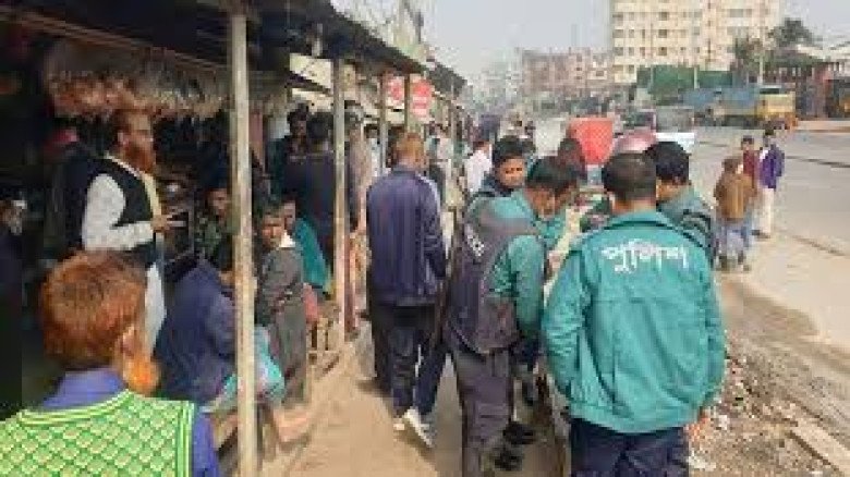 বারবার বন্ধের ঘোষণা, গাজীপুরের কেয়া কসমেটিকসে ১৭০ শ্রমিক ছাঁ