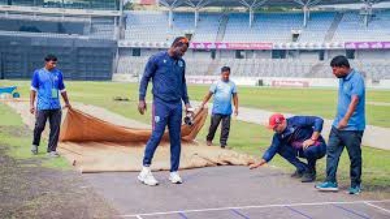 মিরপুরের ‘জন্মদাগ’: কালো মাটির উইকেট না বদলালে কি বদলাবে ভাগ