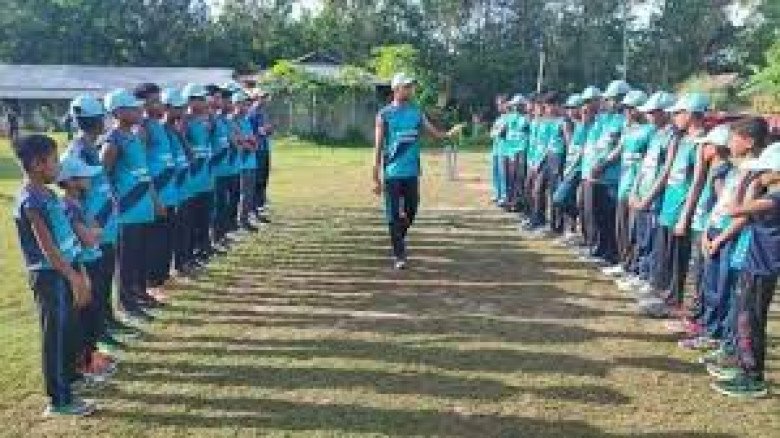 সন্দ্বীপে শিক্ষা কর্মকর্তার ভিডিও ভাইরাল, আচরণ নিয়ে সমালোচনা