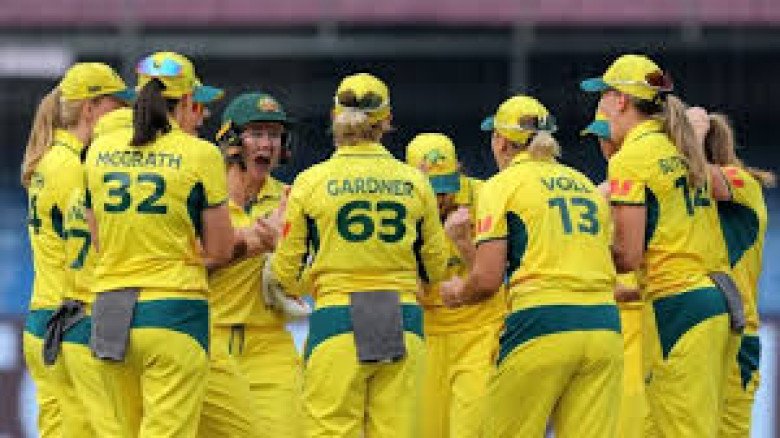 ভারতীয় ভুমিকায় অস্ট্রেলিয়ান নারী ক্রিকেটারদের শ্লীলতাহানি