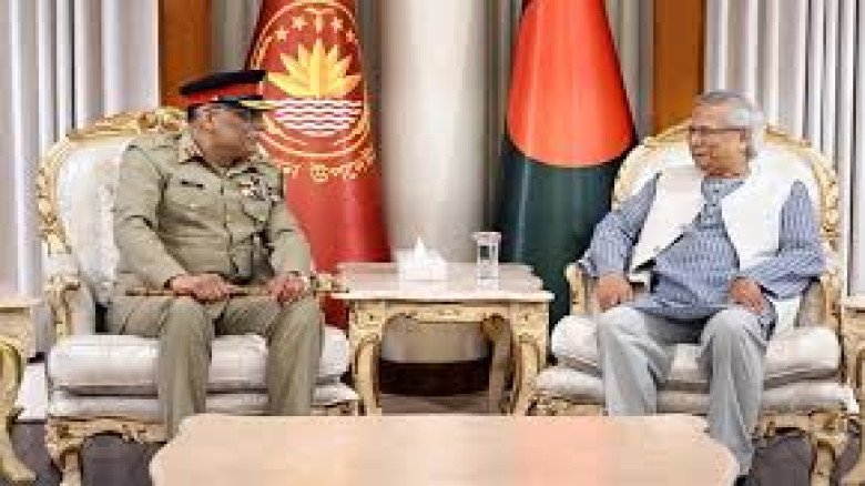 প্রধান উপদেষ্টার সঙ্গে পাকিস্তানের যৌথ বাহিনীর চেয়ারম্যানের 