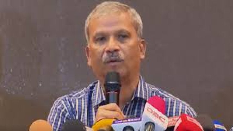 দ্রুতই গণভোটের সিদ্ধান্ত নেবেন প্রধান উপদেষ্টা: আসিফ নজরুল