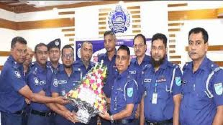 অতিরিক্ত ডিআইজি পদে পদোন্নতি পেলেন চার পুলিশ সুপার