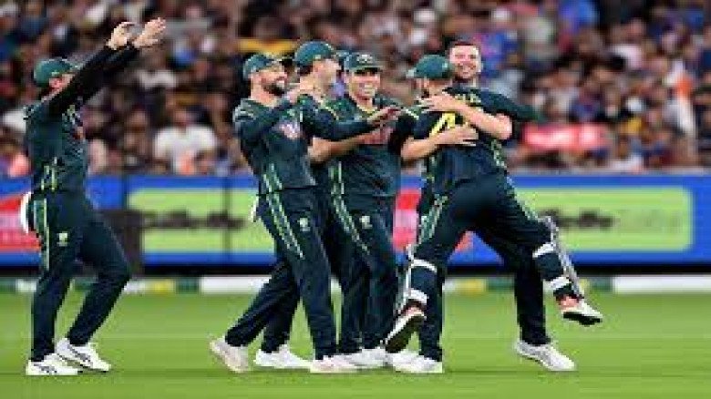 ৪০ বল হাতে রেখেই ভারতকে হারালো অস্ট্রেলিয়া