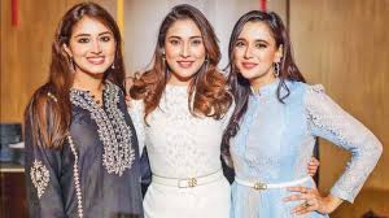 তারকারা ফেসবুকে ভাগ করলেন ব্যক্তিগত অনুভূতি ও সাফল্যের মুহূর্ত...