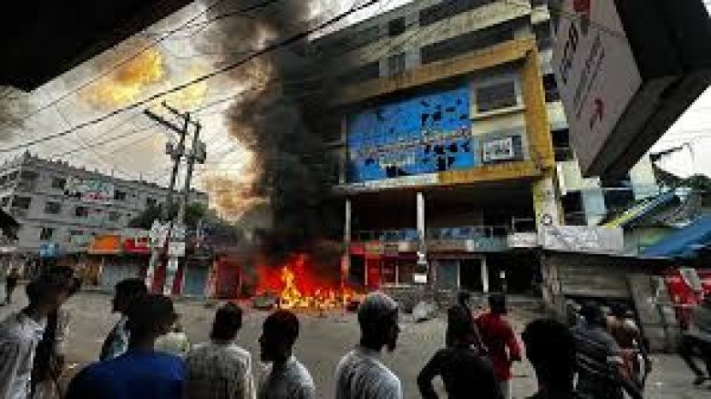 ফরিদপুরে বিএনপির দুই পক্ষের সংঘর্ষ: পিস্তল প্রদর্শনের ভিডিও 