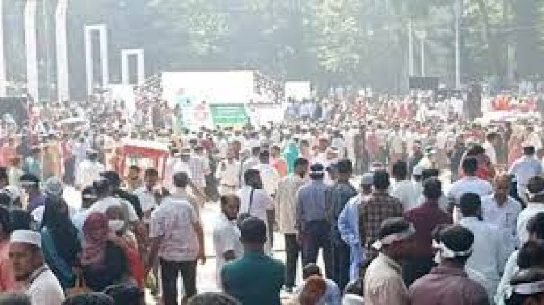 তিন দফা দাবিতে প্রাথমিক শিক্ষকদের লাগাতার অবস্থান, পাঠদান ব্