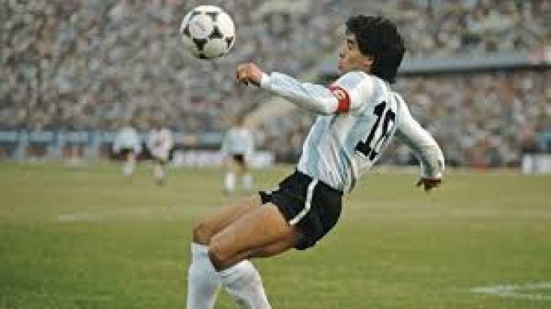 ম্যারাডোনা: ফুটবল, বিপ্লব এবং অমর স্বপ্নের প্রতীক