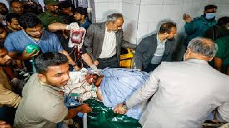 ওসমান হাদির ওপর হামলার নিন্দা, জাতীয়তাবাদী শক্তির ঐক্যের আহ্বান তারেক রহমানের...