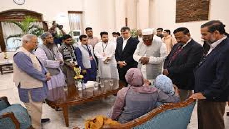 হাদির ওপর হামলার পর বিএনপি–জামায়াত–এনসিপিকে ঐক্যের আহ্বান প্রধান উপদেষ্টা ইউনূসের...