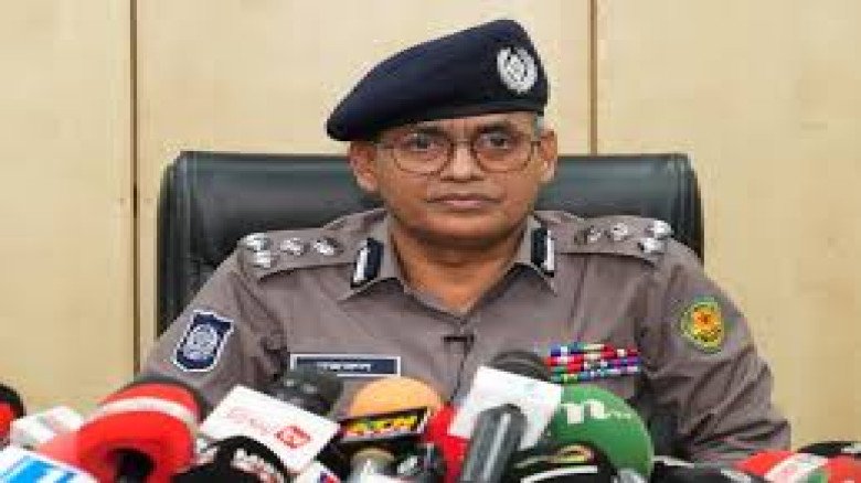 সীমান্ত দিয়ে অবৈধ পারাপারে জড়িত সন্দেহে দুজন আটক