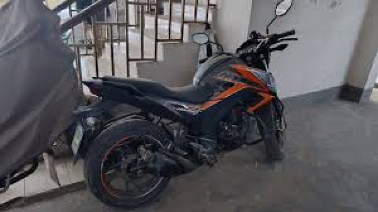 হাদির ওপর হামলায় ব্যবহৃত মোটরসাইকেল ও ভুয়া নম্বরপ্লেট উদ্ধার