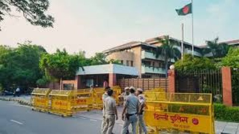 দিল্লিতে হাইকমিশনের সামনে বিক্ষোভের পর কনসুলার সেবা স্থগিত