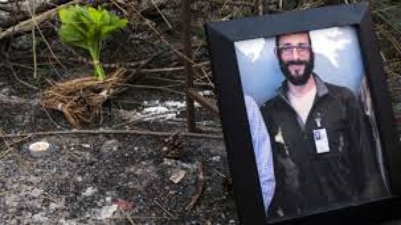 মিনিয়াপোলিসে আইসিইর গুলিতে মার্কিন নাগরিক নিহত, ট্রাম্প দায় চাপাল স্থানীয় কর্মকর্তাদের উপর